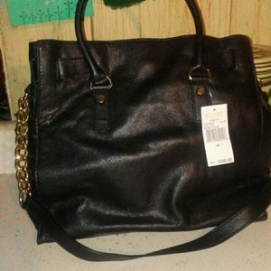 Michael Kors beautiful hand or shoulder bag!